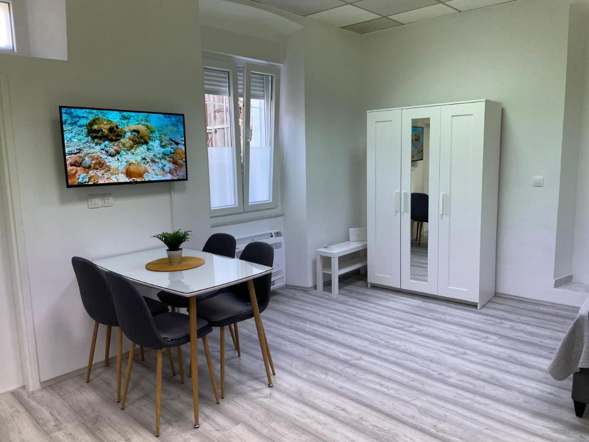 Apartment Studio Beauty In Centar Pula Exteriör bild